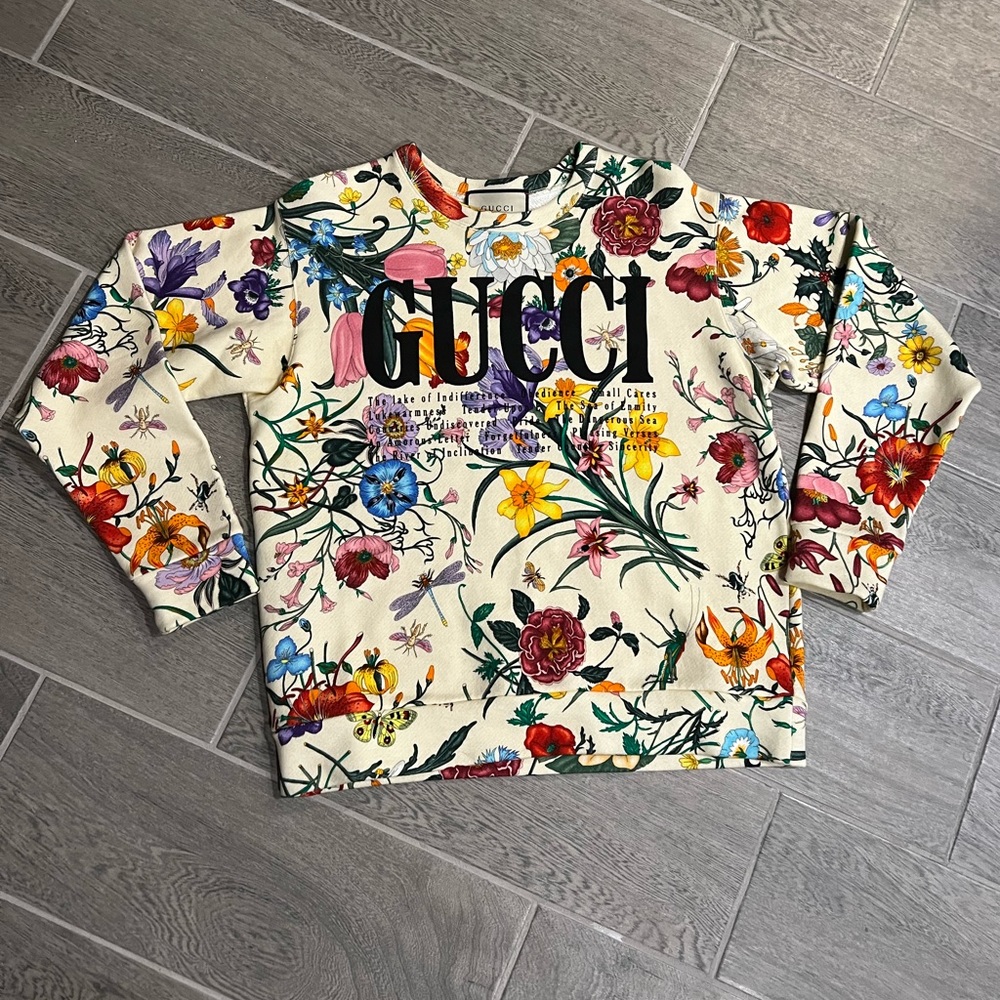 Oversized Gucci Sweatshirt